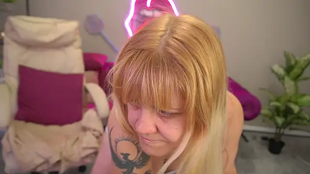 Chat XXX Live BellaLaPetit