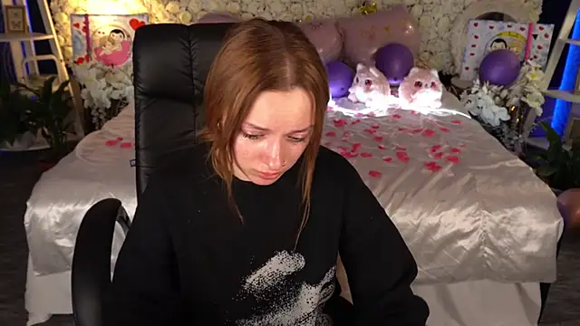 FoxyMayy Chat XXX in diretta