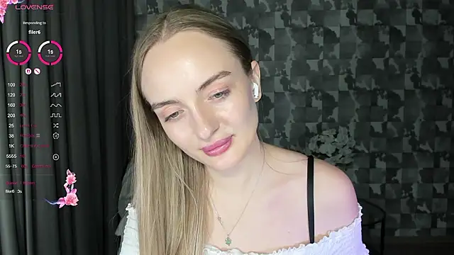 A_delina élő XXX-chatje