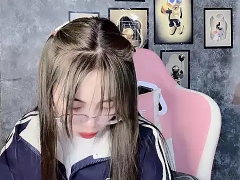 Suki_99 即時 XXX 聊天