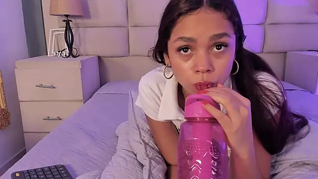 Chat XXX en directo de CarolineFyre