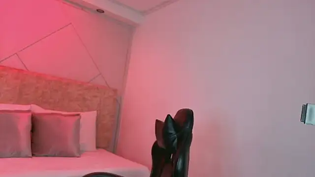 Chatroom XXX en direct de j_belle_