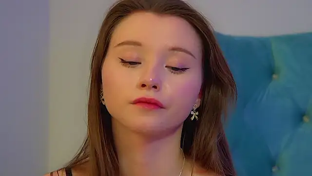 KeiraAsti Chat XXX in diretta