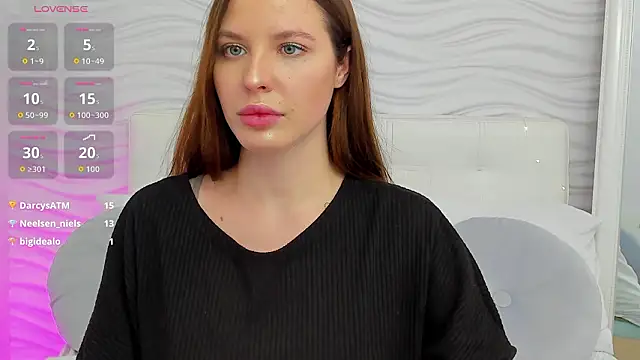 MonaRicci's Live XXX Chat