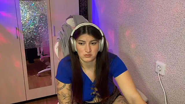 Katrin__kiss 现场XXX聊天