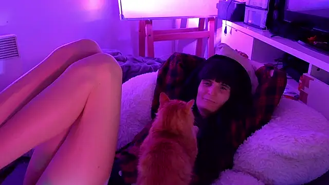 CeriseLapine's Live XXX Chat