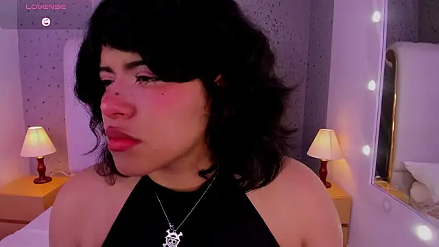 VinkSmokee Adlı Modelin Canlı XXX Sohbeti