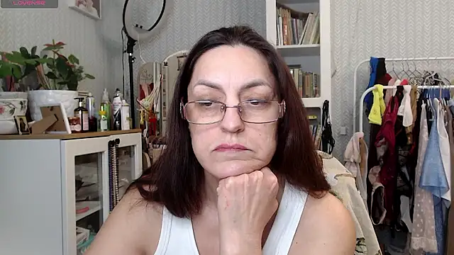 Chat XXX ao vivo de Vivian-Alluring