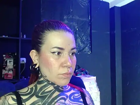 Pandora_9666: онлайн-секс-чат