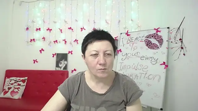 EmilyL0ve 现场XXX聊天