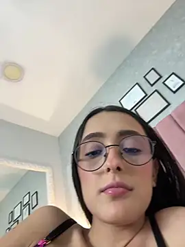 Chatroom XXX en direct de NataliaRivera_