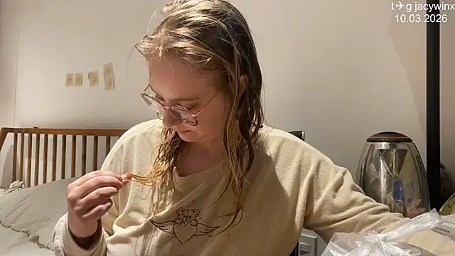 JacyWinslat: онлайн-секс-чат