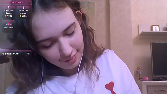 XXX chat uživo modela CeyaLier