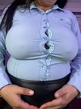 Show modela MiiaaJoness na web-kameri