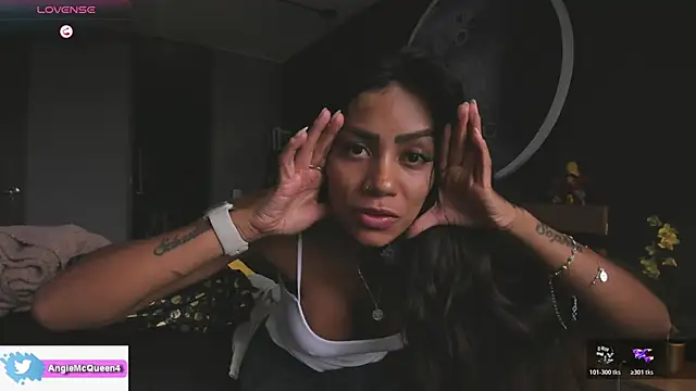 Chat XXX ao vivo de Sarajames