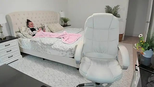 Vika73 现场XXX聊天