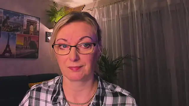 Show modela vanessa_chat na web-kameri