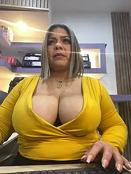 isabella_horney_ élő XXX-chatje