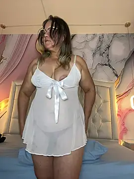 Lucy_Milf_474: απευθείας συνομιλία ΧΧΧ