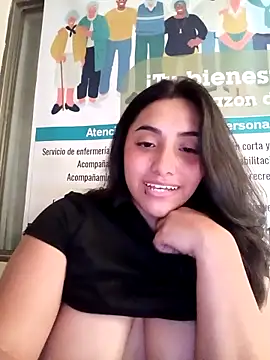 ANDREA-10_ 即時 XXX 聊天