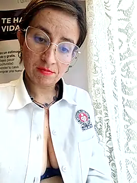 Valentina--1 élő XXX-chatje