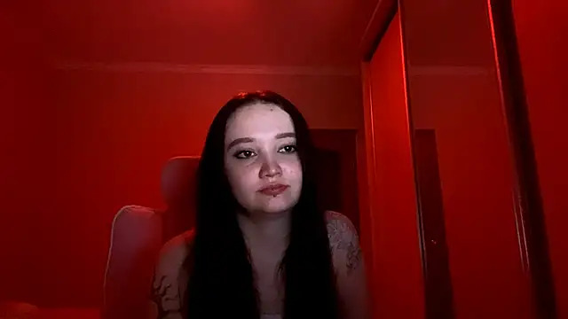 Pokazy przed kamerką – TrulaPhay