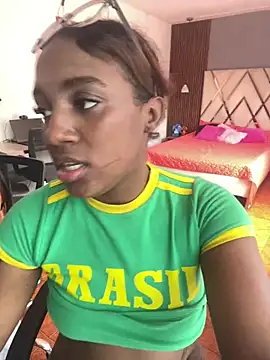 Emi_rousse's Live XXX Chat