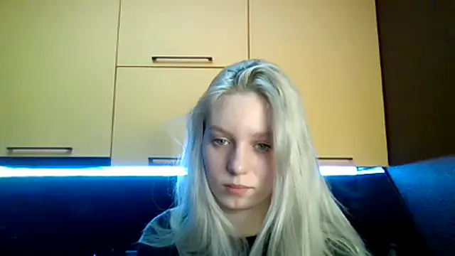 Glowing_Jessica Adlı Modelin Canlı XXX Sohbeti