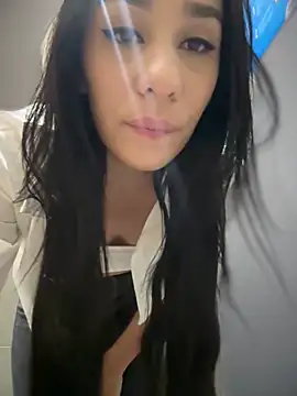 __IRIS__ élő XXX-chatje