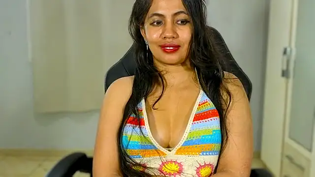 FannyXhot élő XXX-chatje