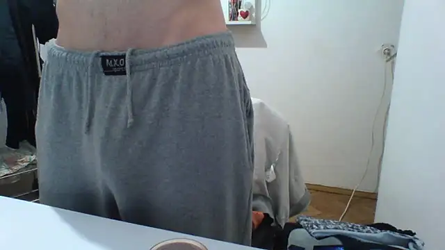 Show modela KaelNox na web-kameri