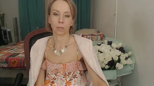 LuxuryNikan Webbikameraesitys