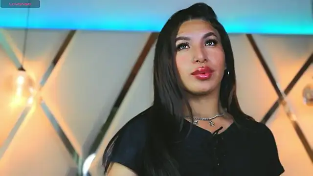 MeelFox's Live XXX Chat