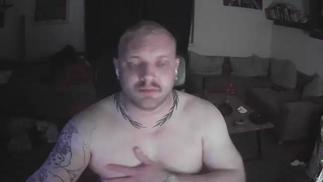 tiltusmaximusv's Webcam Show