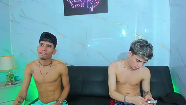 Show de Alex_jeins_at na webcam