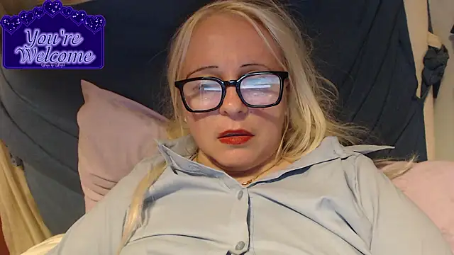 martachatte: διαδικτυακό σόου στην κάμερα