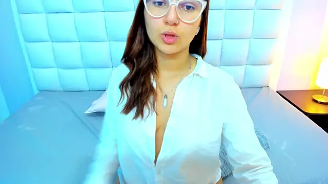 XXX chat uživo modela teresasroom_