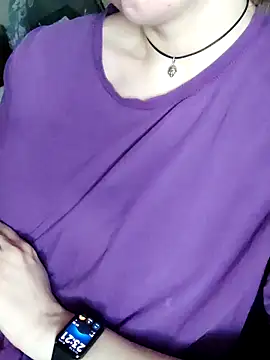 Aashikalaa élő XXX-chatje