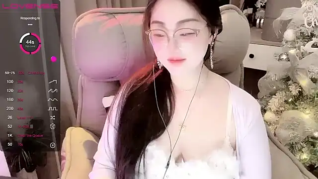 Monica-666888- Show Webcam