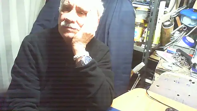 nonnomaturobisex Chat XXX in diretta