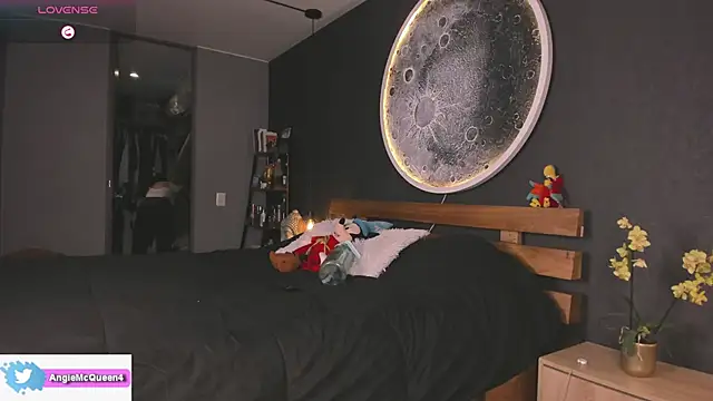 Sarajames Live XXX-Chat