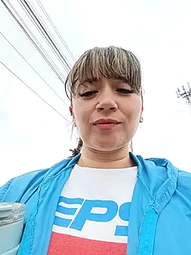 tata_sanz_'s Live XXX Chat