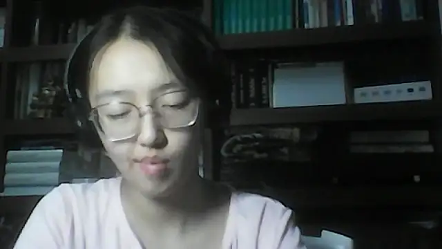 LinaClous' Live XXX Chat