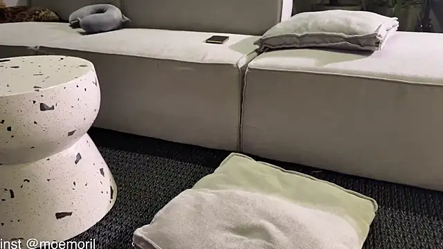 Golden_Aline Chat XXX in diretta