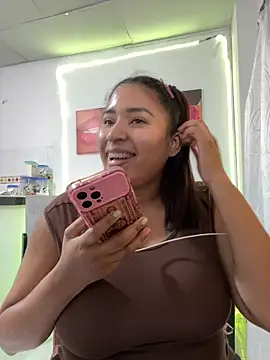 Онлайн чат XXX AmbarSex23xo