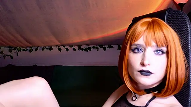 Chatroom XXX en direct de Lucyana_lune