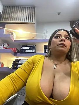 Chat XXX en directo de isabella_horney_