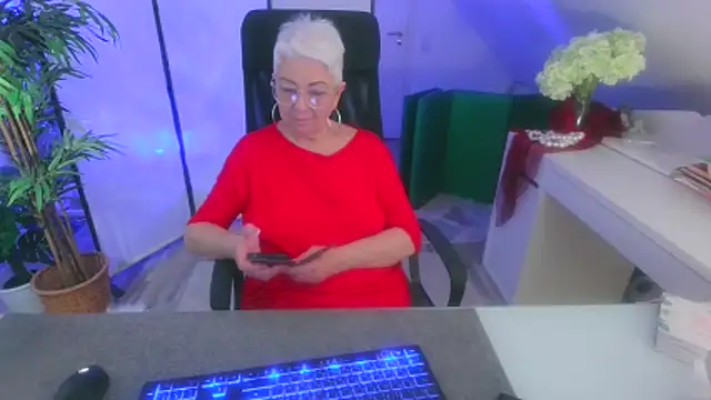 Chat XXX en directo de LovelyHelena