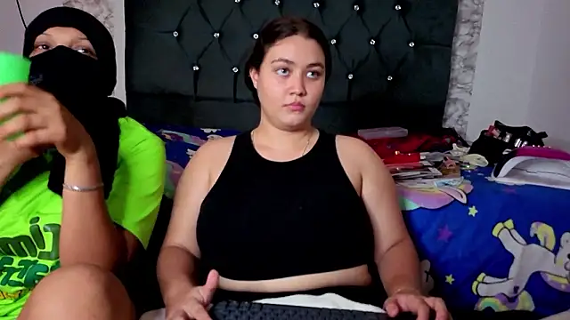 Mikaellaginx's Live XXX Chat