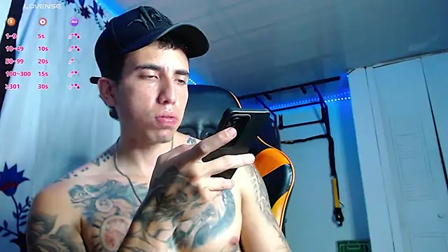 Chatroom XXX en direct de Adam_Hudsond